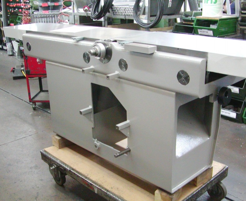 WELDMET FOR THE COMBINED SAWING WOODWORKING MACHINE